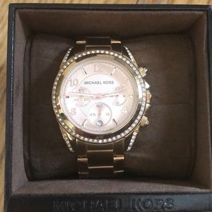Michael kors rose gold watch